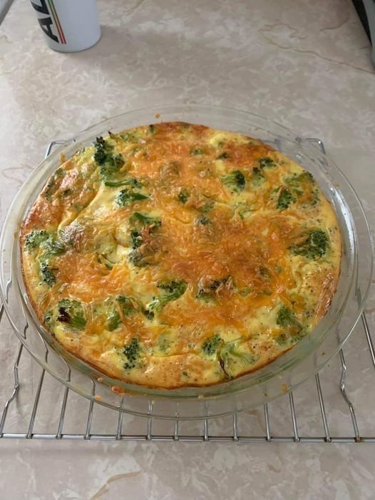 Delicious Broccoli Cheddar Cheese Crustless Quiche Recipe