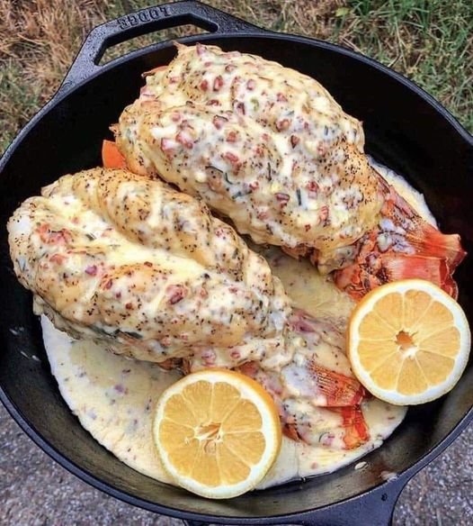 WOULD YOU EAT THIS LEMON GARLIC LOBSTER TAILS