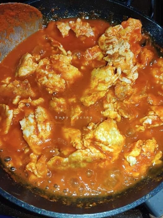 5 Points Eggs in Red Chile Sauce