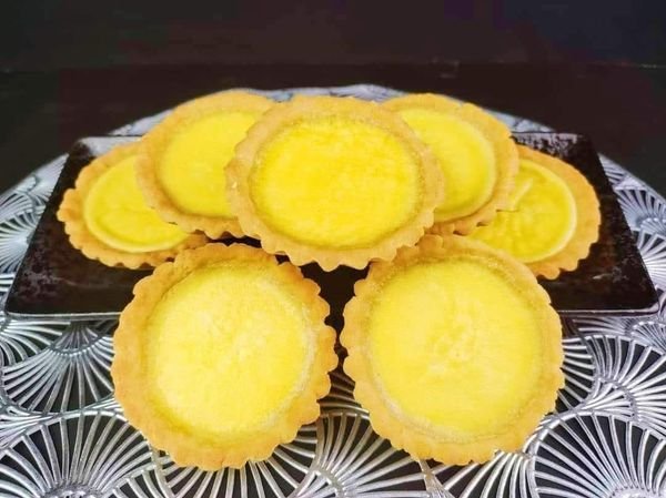 Crispy egg tarts