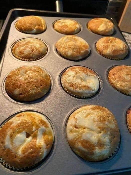 Delicious Pumpkin Spice Cream Cheese Muffins